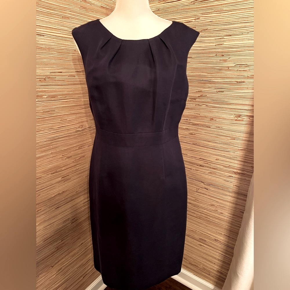 Boden 8 R navy linen lined dress no signs of wear kick pleat sleeveless EUC!